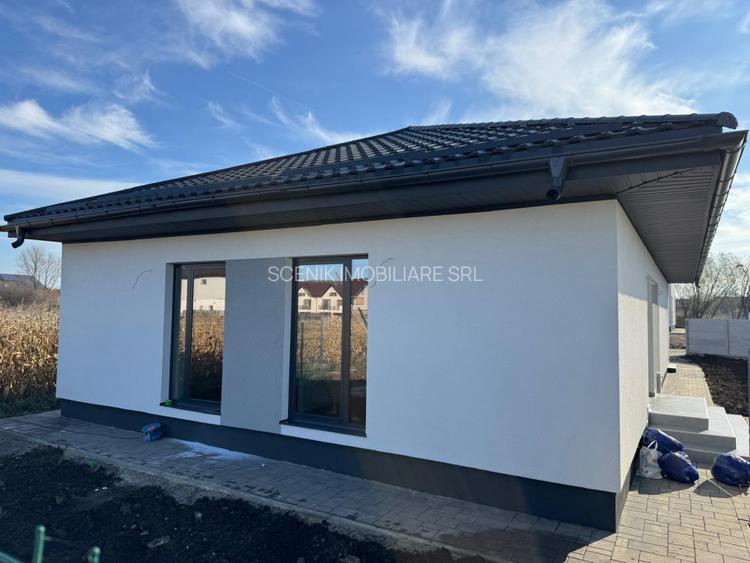 Casa noua, regim parter, mini cartier rezidential in Stupini - 12