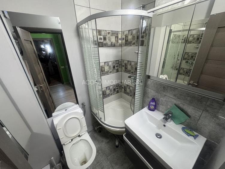 Apartament 4 camere transformat in 3 zona Capitol cu Centrala - 8