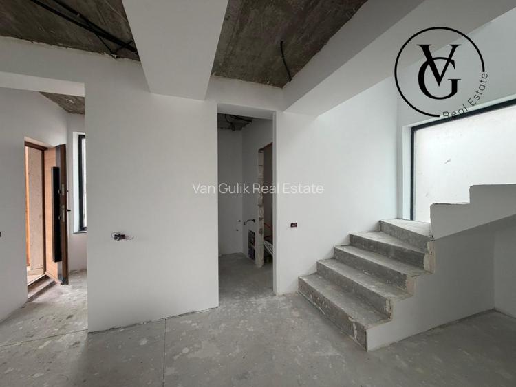 Vila noua  | vedere la lac | Constanța, Palazu Mare - 8