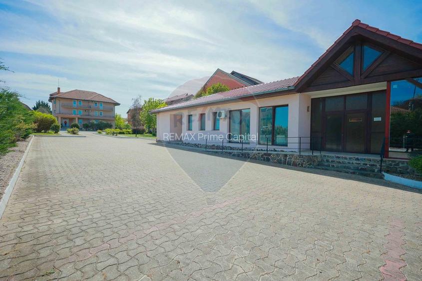 De vânzare pensiune cu restaurant, teren 4.750 mp – Băile 1 Mai - 26