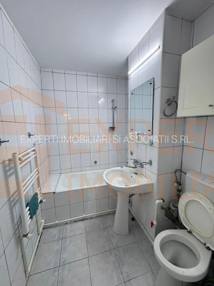 Apartament 3 camere de vanzare, situat in zona Tomis III - 6