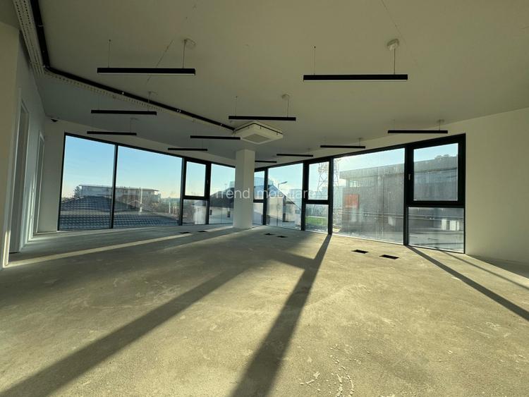 Cladire de birouri, Clinica , 550 MP , 10 Parcari, Cartierul Europa  - 5