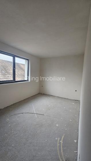 Duplex 6 camere, 150mp utili, 700mp teren, Dambu Rotund - 10