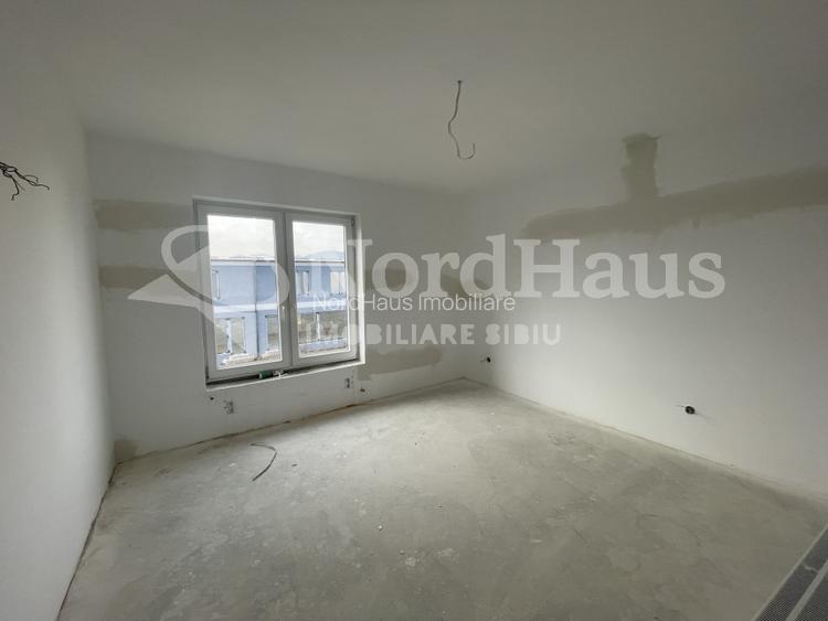 Casa tip duplex la cheie | ansamblu rezidential nou | Rasinari, zona Tropini - 2