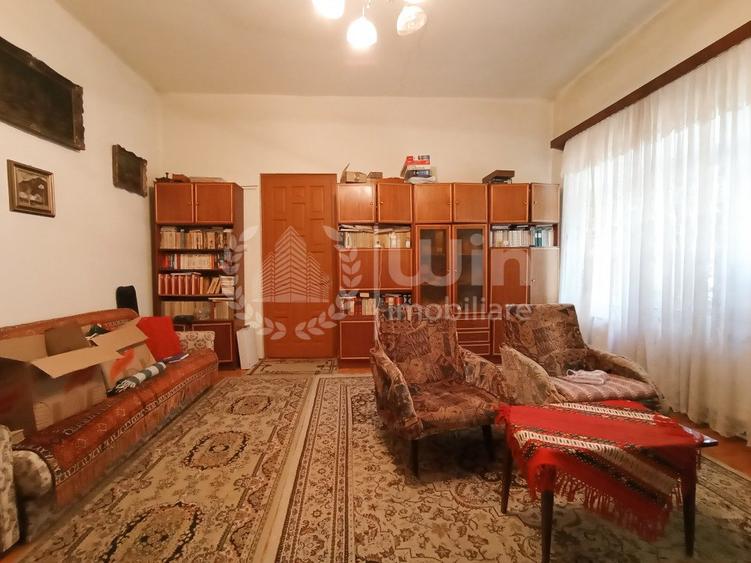 Casa individuala | Teren 435mp | Front la 2 strazi | Garaj | Plopilor