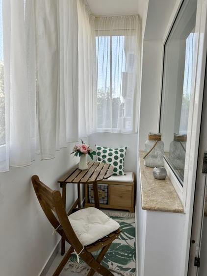 Apartament cu 2 camere semidecomandat, mobilat în Polonă