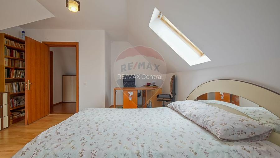 Casă cu garaj și panouri fotovoltaice – Codlea! - 35