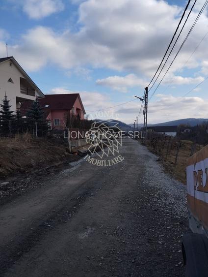 Teren intravilan 818 mp cu utilitati-Zona Valea Rusului - 2