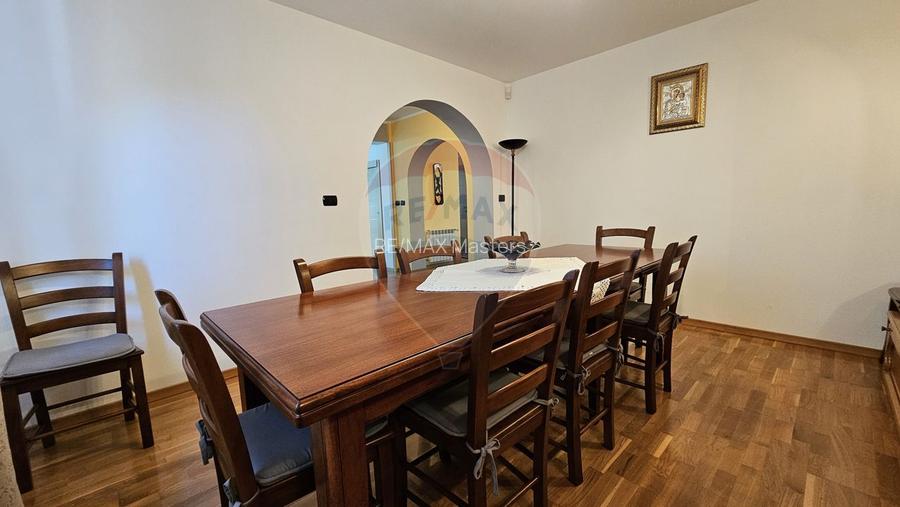 Casă / Vilă de lux cu 8 camere de vânzare in Obcini, Suceava - 22