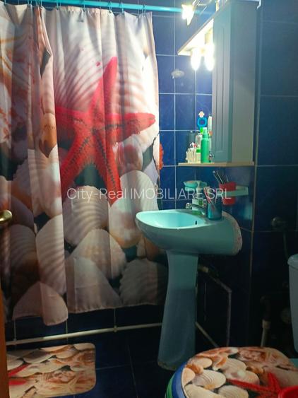 3 camere decomandate , centrala pe gaze, mobilat ,zona Dacia , pozitie excelenta - 6