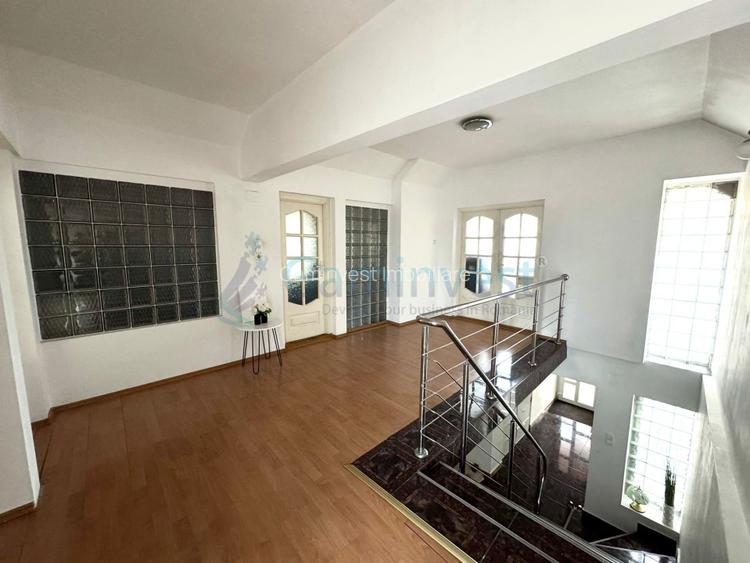 Casa cu 5 camere, singur in curte, cu Garaj zona Iosia, Oradea - 4