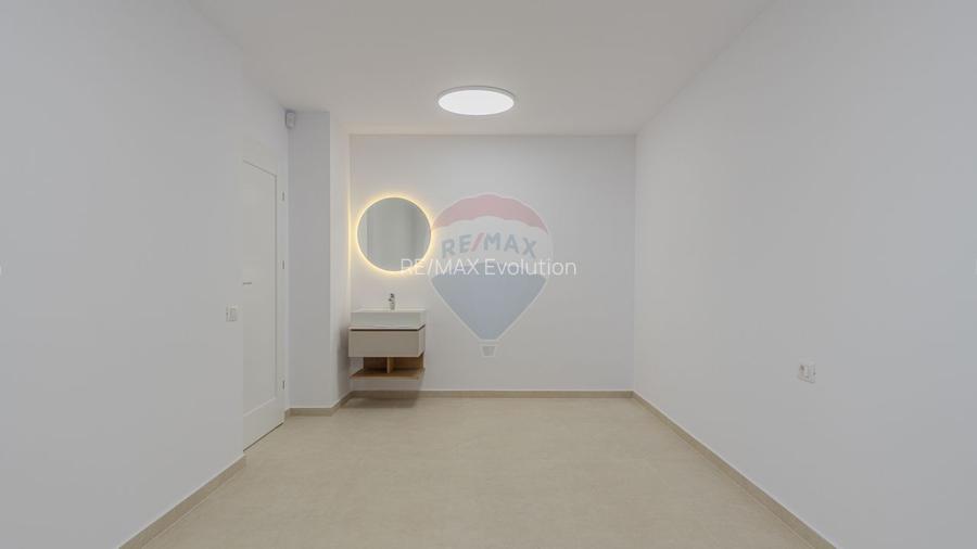 Clinica medicala-9 cabinete- URBAN PLAZA - bloc 15 parter! - 11