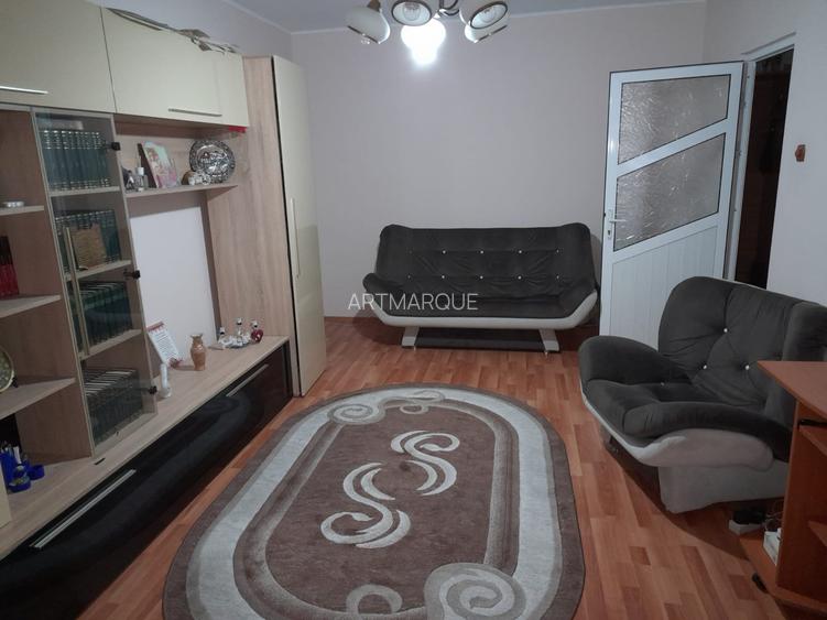 Apartament 2 camere renovat bloc cu lift si loc de parcare - 2