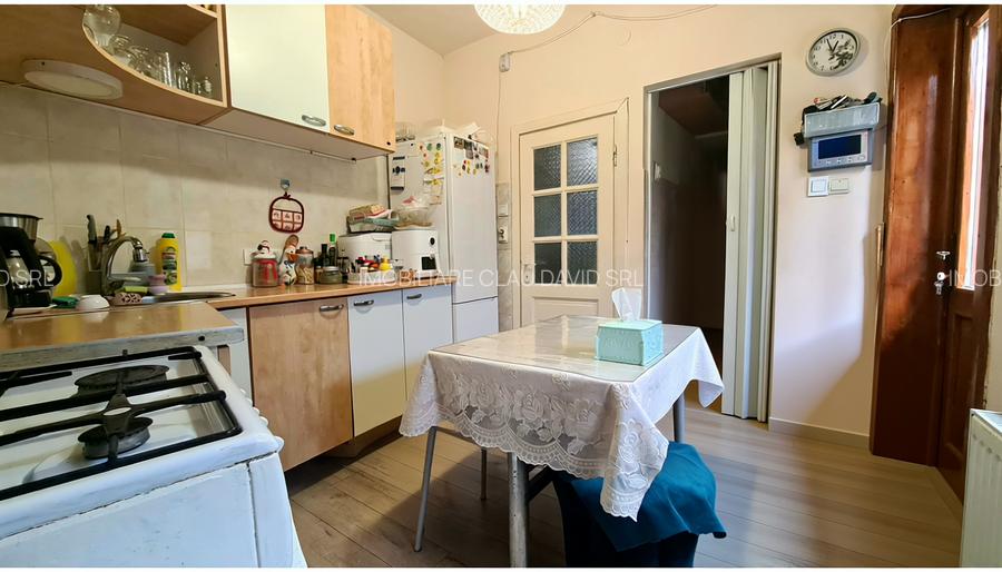 Refugiu cu suflet în inima Scheiului – casă  singur  curte și farmec autentic - 10