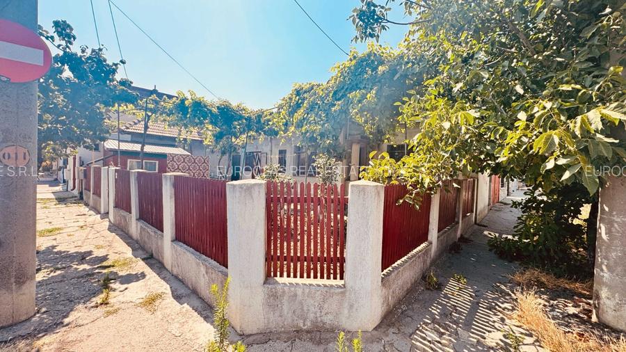 Casa 3 camere - zona Trocadero/Coiciu - 200.000 euro negociabil (Cod E11) - 2