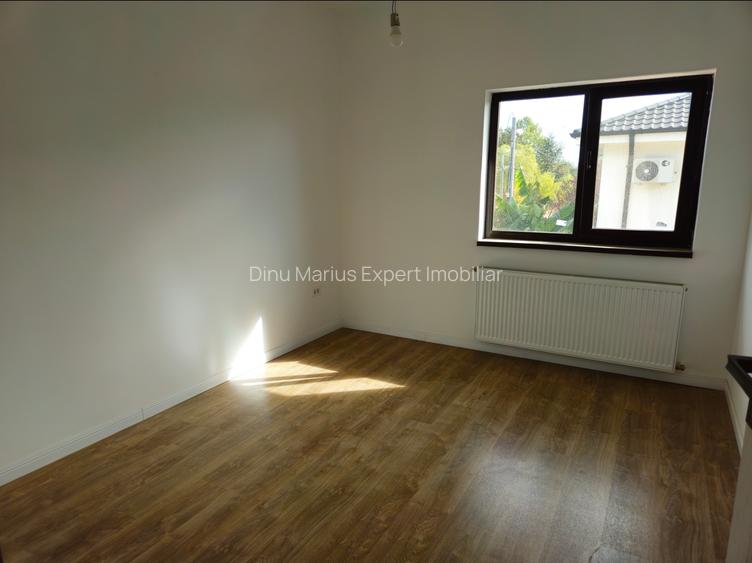 vila 4 camere si mansarda,str GHIDIGENI,incalzir pardoseala,comision 0 - 15