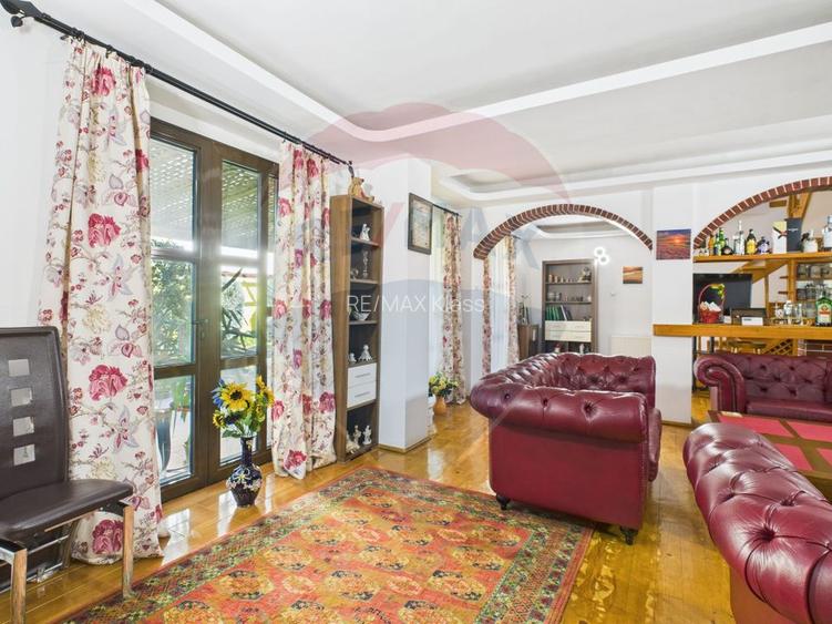 Casă / Vilă zona Eroii Revolutiei - 13