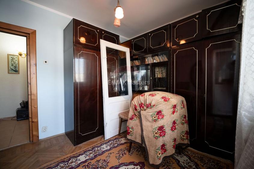 Apartament cu 4 camere de vânzare în zona Central - 32
