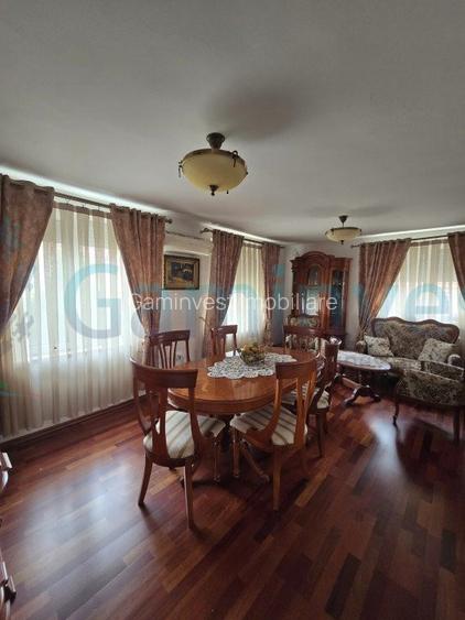 Casa cu 6 camere,singur in curte si dublu front stradal,zona Cantemir,Oradea - 8