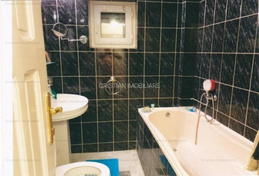 Vila DEOSEBITA, D+P+2, zona Ultracentrala - 12