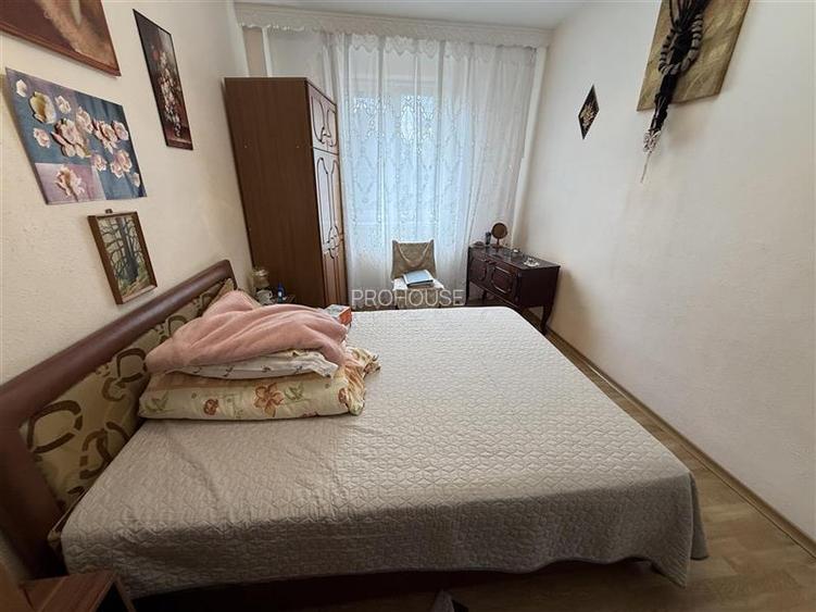 Aleea Parcului - etajul 1 - decomandat - 8