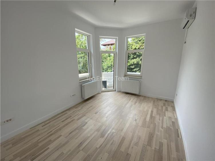 Vila de inchiriat in zona Capitale, office/rezidenta - 13