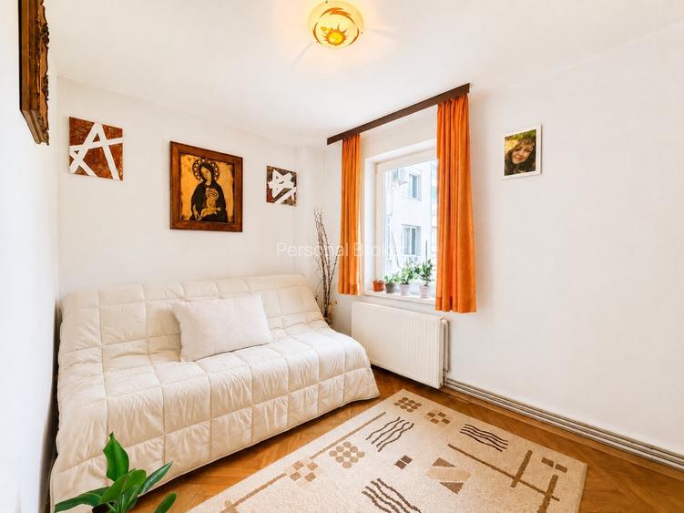 Apartament 4 Camere cu Doua GARAJE - Zona LIPOVEI - 0%COMISION - 7