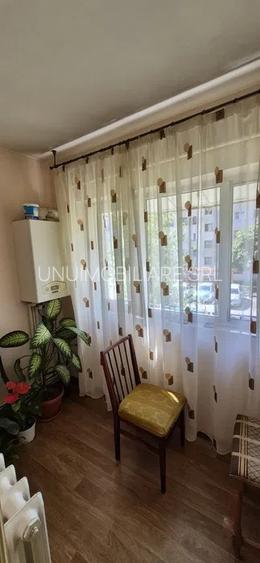 Apartament 2 camere Strada Lupeni - etaj 1/4 - 53 mp - 4