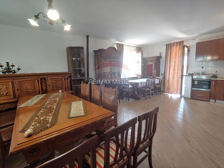 Casă / Vilă de lux cu 5 camere de vânzare în Vadu Moldovei, Suceava - 44