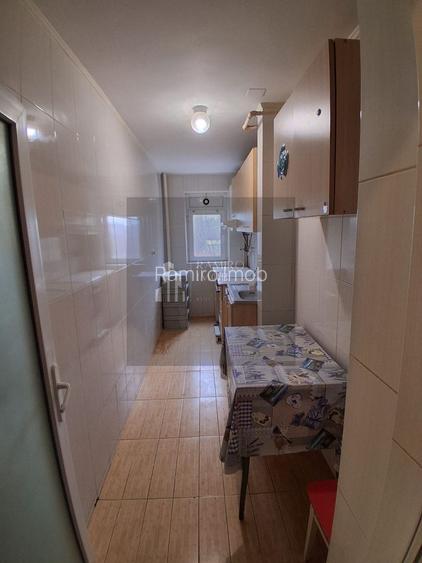 OCAZIE Apartament 3 camere metrou Costin Georgian - 5