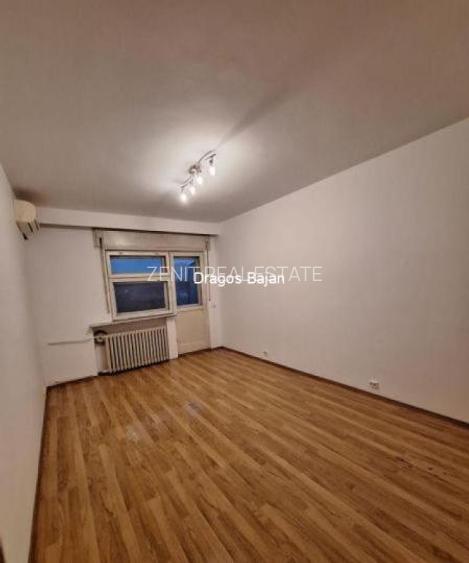 3 camere // 1974 // 106mp - 3