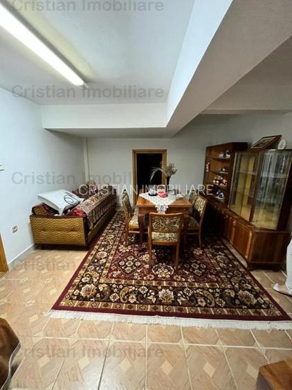 Super Pozitie ! Vila P+1+M zona Centrala 640mp construiti - 7