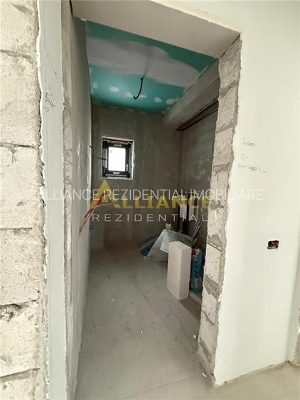 Casa Tip Duplex P+1+M cu 5 camere - 4 bai, 180 MPU, Teren - 190 MP - Comision 0% - 8