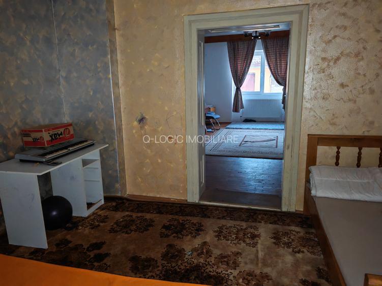 Casa 6 camere libera la vanzare RASNOV - 7