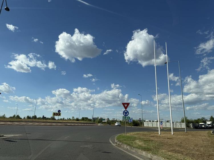 Hala 300 mp de inchiriatHala Industriala Pipera A3