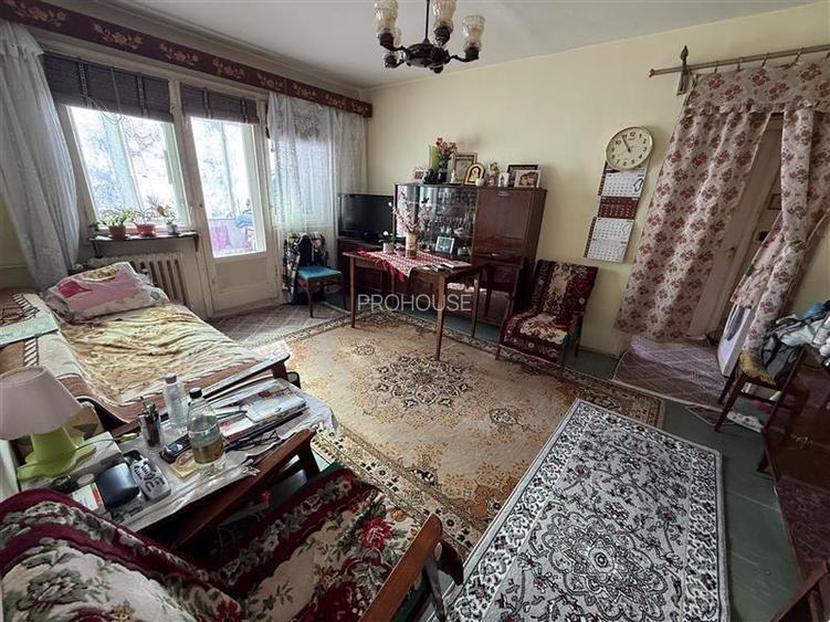 Milcov - Bazar - stradal - etajul 1 - 2