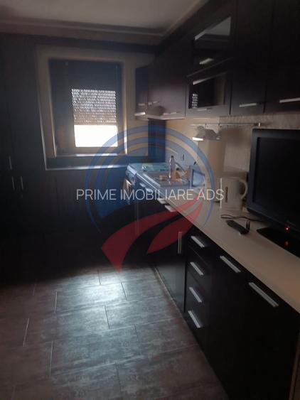 CHIRIE GARSONIERA FORD DAMILA - 3