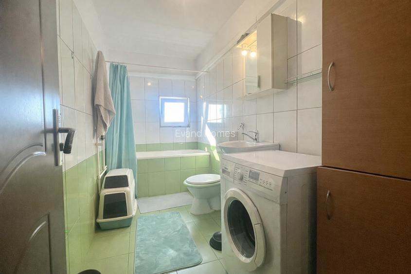 Daca vezi anuntul, e pentru tine: 3 camere la mansarda - 12