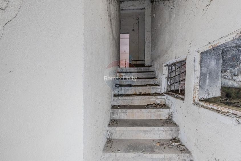 Spațiu industrial de 2060mp cu teren de 3358mp de vânzare Str Turnului - 54