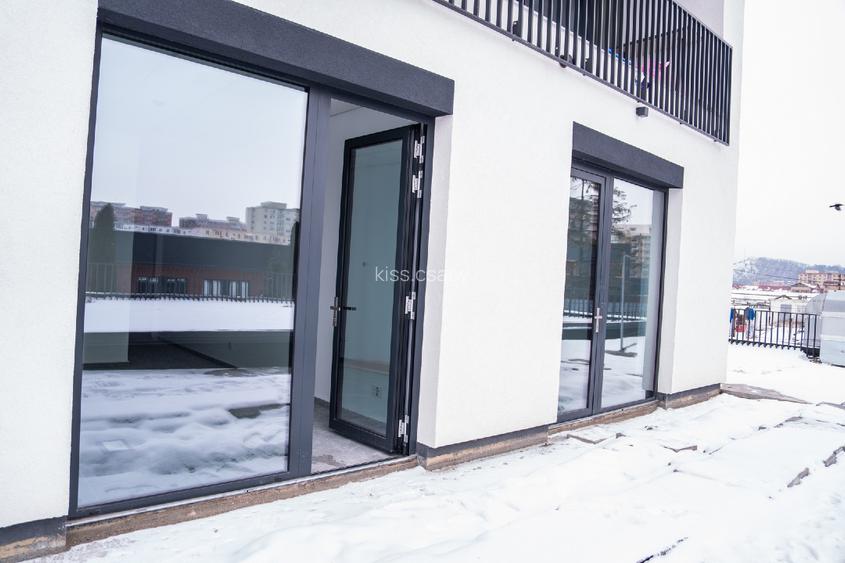 Spatiu comercial 81.6 mp direct proprietar 250 000 € - 3