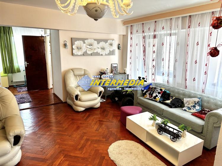 Apartament cu 3 camere decomandat de vanzare ultracentral  mobilat - 14