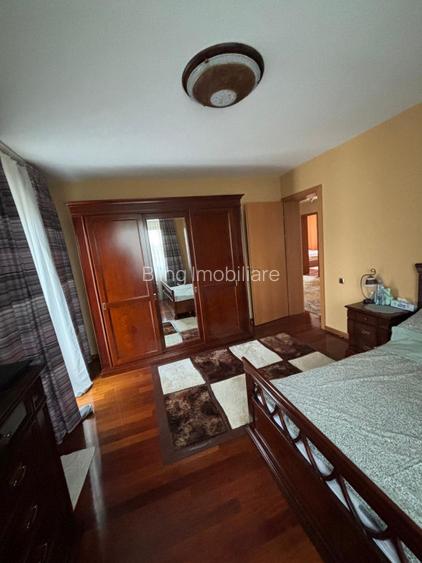 OPORTUNITATE! Casa cu 6 camere,300MP,Teren 1100mp,Finisaje LUX - 19