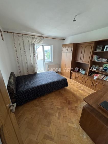3 camere decomandat 2 bai 78mp bloc 1990 zona Lunca Cetatuii - 2