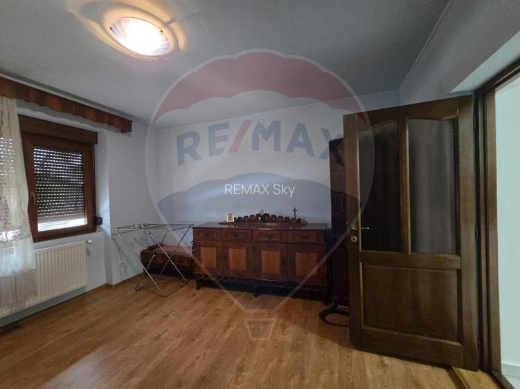 Casă complet renovată, eficientă energetic-Str. Morii nr. 15 - 12