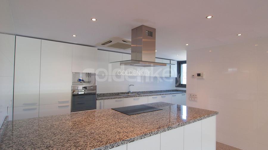 Apartament spatios cu 4 camere, terase generoase - 4