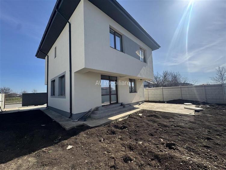 DE VANZARE VILA INDIVIDUALA  BRAGADIRU STRADA IERNII  PRELUNGIREA GHENCEA LA CHE - 2