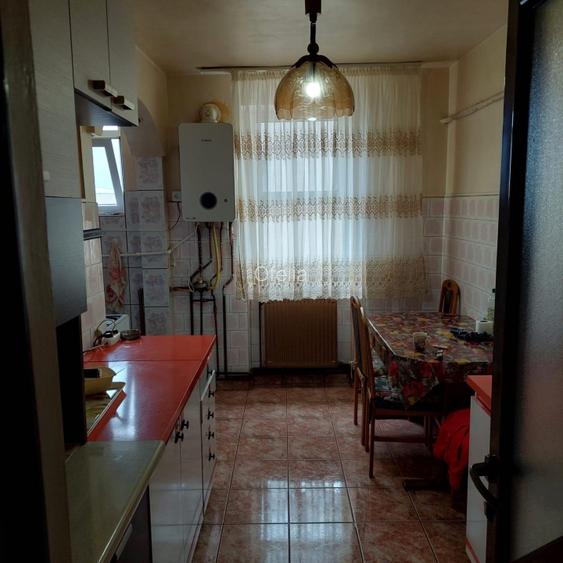 Vand apartament ultracentral, 4 camere, 2 bai - 2