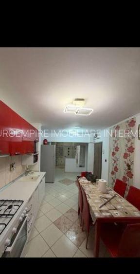 Apartament 4 camere decomandate, zona CET+ 2 bai - 2
