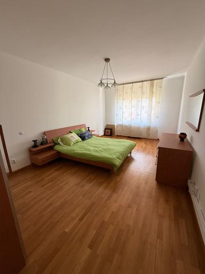 Plevnei - 4 camere de vanzare in complex rezidential cu gradina si paza