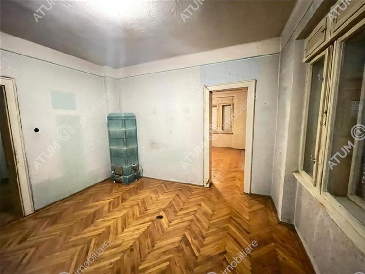 Apartament cu 4 camere 420 mp teren si garaj in Sub Arini Sibiu